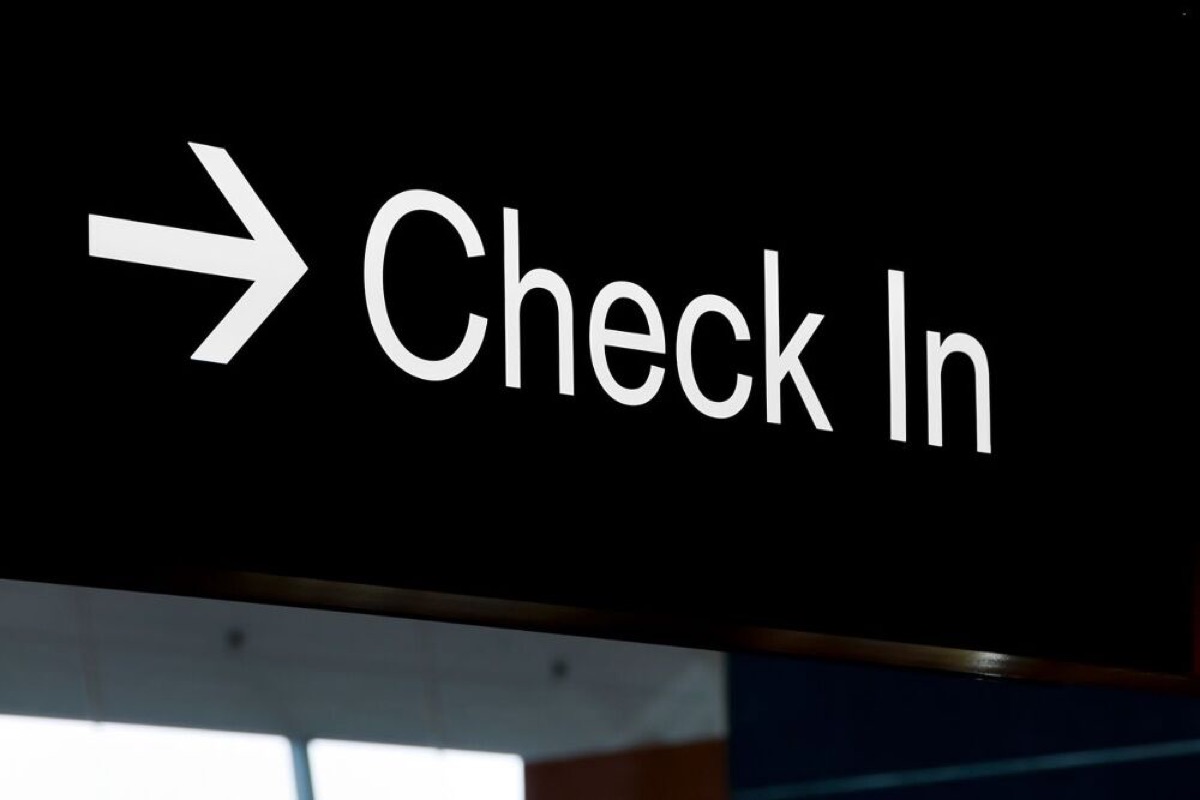 the essential don ts of airport check in tips from wolters world
