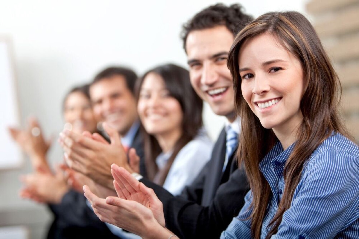 why do people clap when the plane lands